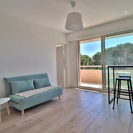 Apartment T2 Entierement Renove A 500m De La Plage *