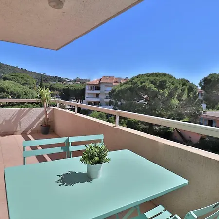 Apartment T2 Entierement Renove A 500m De La Plage *